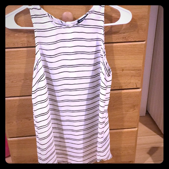 Size S* Black striped Tank - Picture 1 of 4